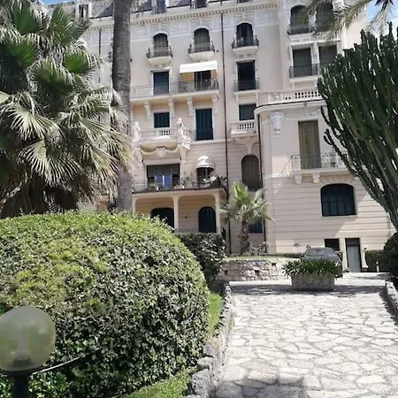 La Casa Di Anna, In Palazzina Liberty Fronte Parco Daire