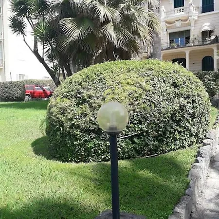 La Casa Di Anna, In Palazzina Liberty Fronte Parco Apartment *