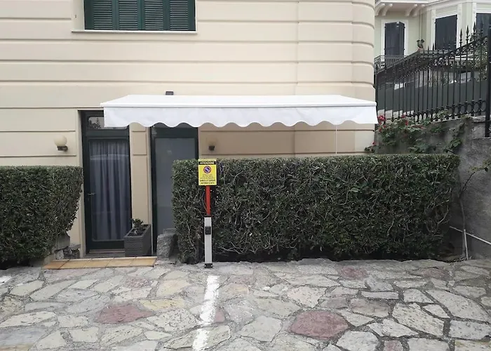 La Casa Di Anna, In Palazzina Liberty Fronte Parco شقة بورديغيرا